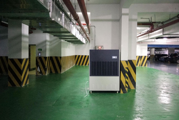 為什么企業(yè)倉庫都選擇環(huán)科除濕機？